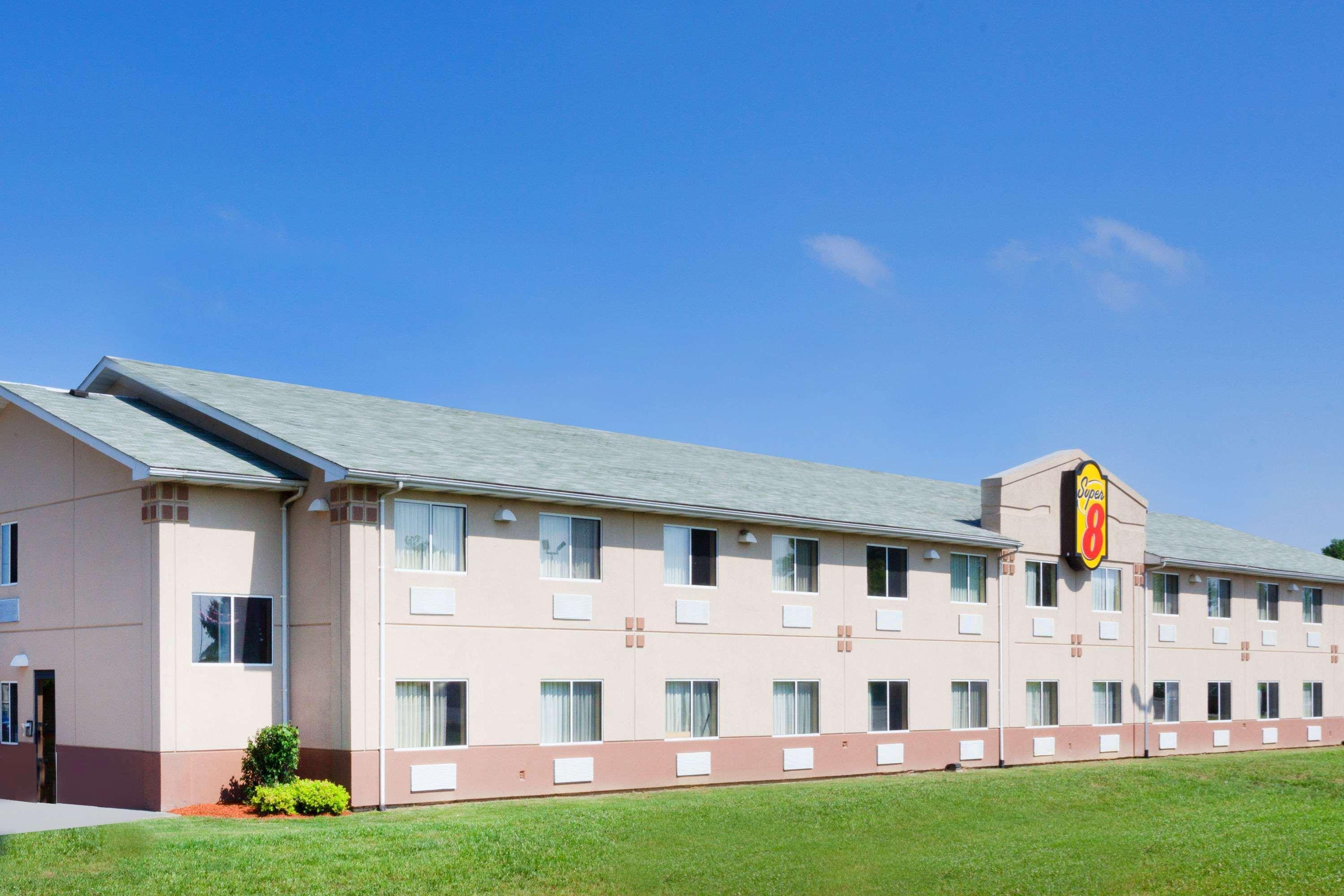 Super 8 By Wyndham Owensboro Hotel Exterior photo